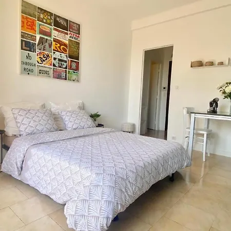 à 100 M De La Avec Clim Et Balcon Appartamento Nizza
