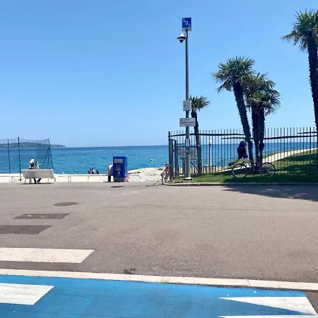 à 100 M De La Avec Clim Et Balcon Appartamento Nizza