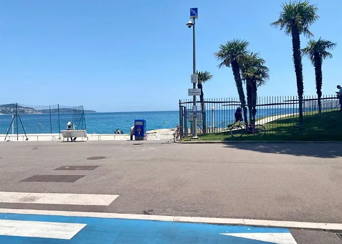 à 100 M De La Avec Clim Et Balcon Appartamento Nizza